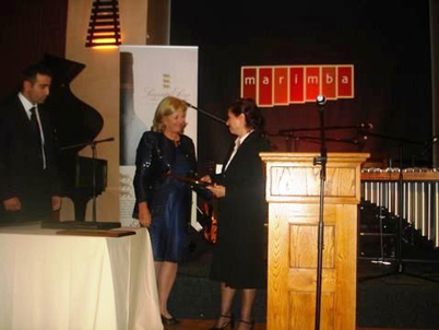 Ana Maria Cabanellas (IPA President) & Rakel Dink receiving the Prize on behalf of her late husband Hrant Dink on the occasion of the Freedom to Publish dinner jointly hosted by IPA and PASA, the Publishers Association of South Africa.