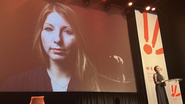 V Amelina Tribute T Teren